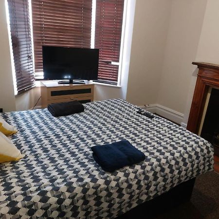 Rooms In A Victorian Comfortable 4-Bedroom House In Milton Keynes Rooms Not En-Suites Wolverton  Exteriér fotografie