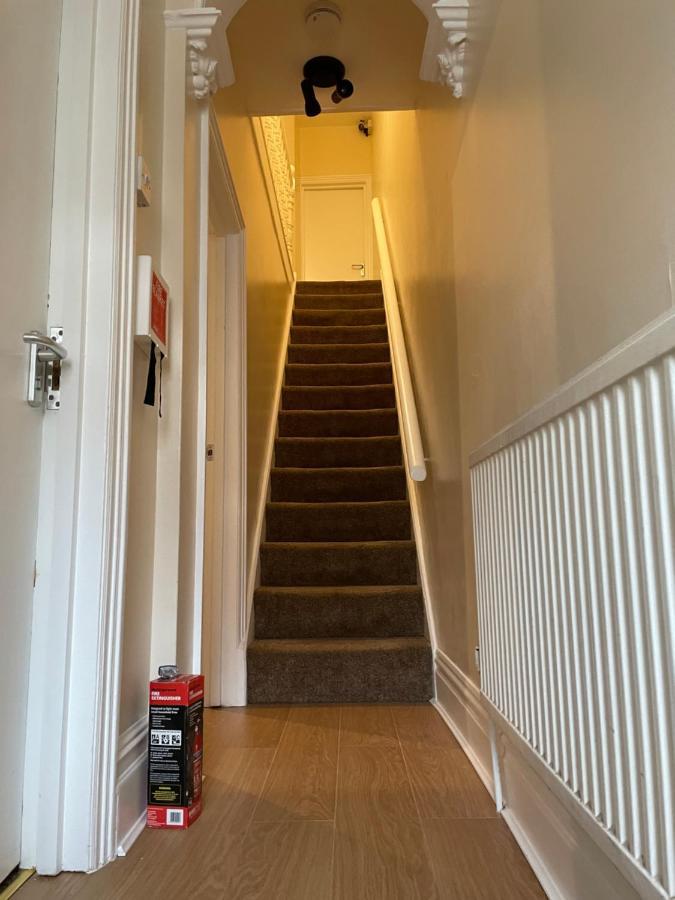 Rooms In A Victorian Comfortable 4-Bedroom House In Milton Keynes Rooms Not En-Suites Wolverton  Exteriér fotografie