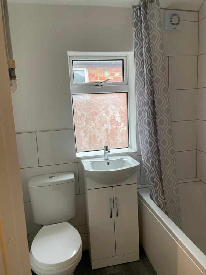 Rooms In A Victorian Comfortable 4-Bedroom House In Milton Keynes Rooms Not En-Suites Wolverton  Exteriér fotografie