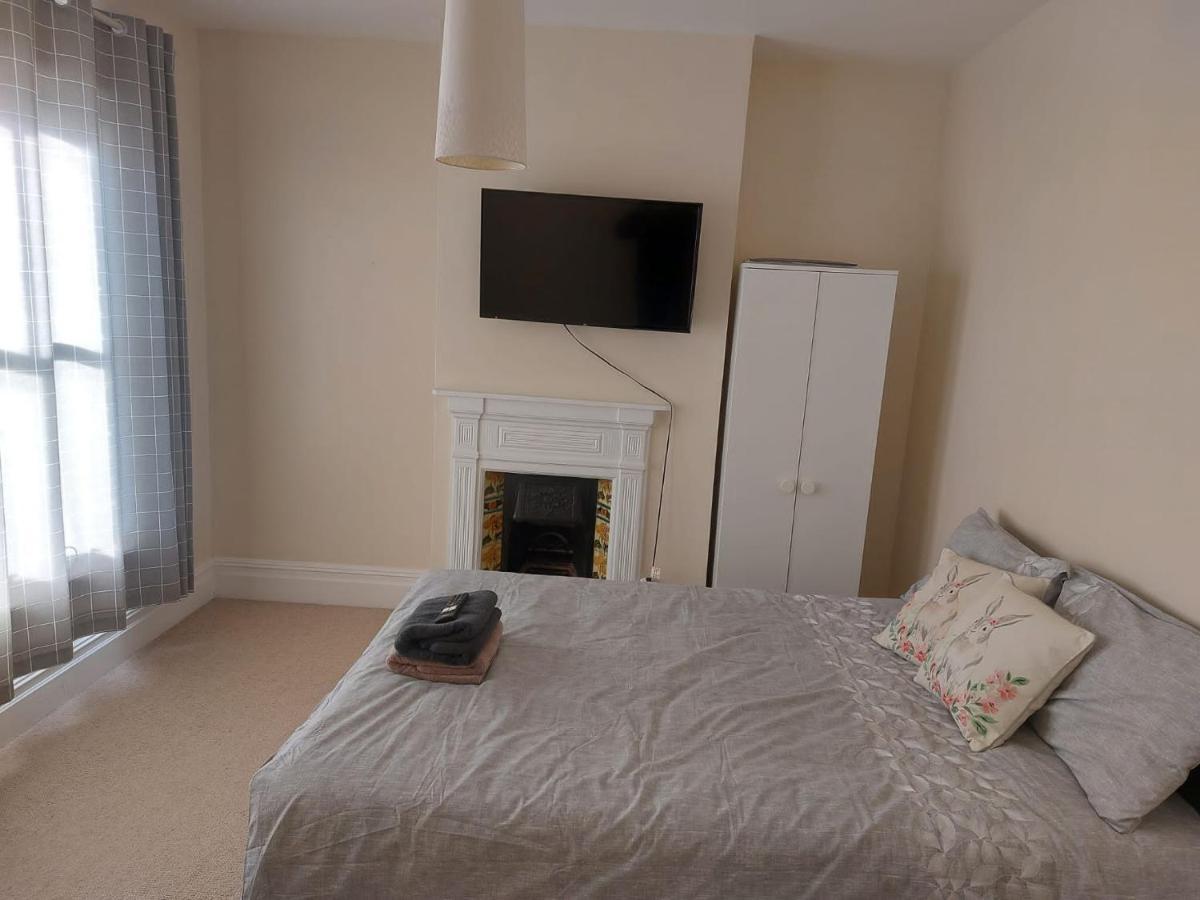 Rooms In A Victorian Comfortable 4-Bedroom House In Milton Keynes Rooms Not En-Suites Wolverton  Exteriér fotografie